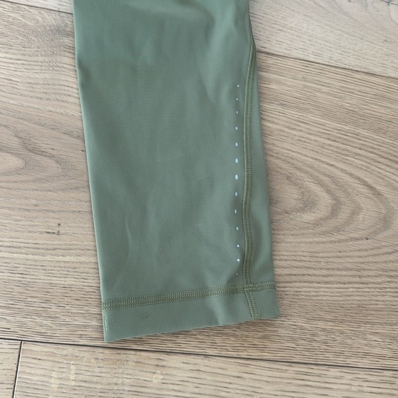 Lululemon Swift Speed High-Rise Crop 21"
Green 2022 W6CBKS Luxtreme 4 - Picture 7 of 12